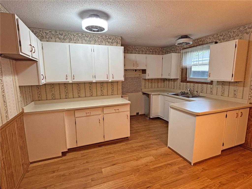 2402 Kenwood Drive SW Willmar MN 56201 6791270 image9