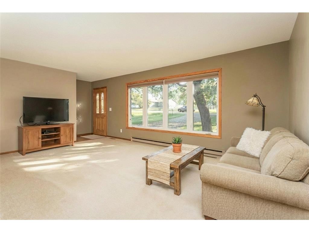 2402 Reeds Villa Road SW Alexandria MN 56308 6792035 image2