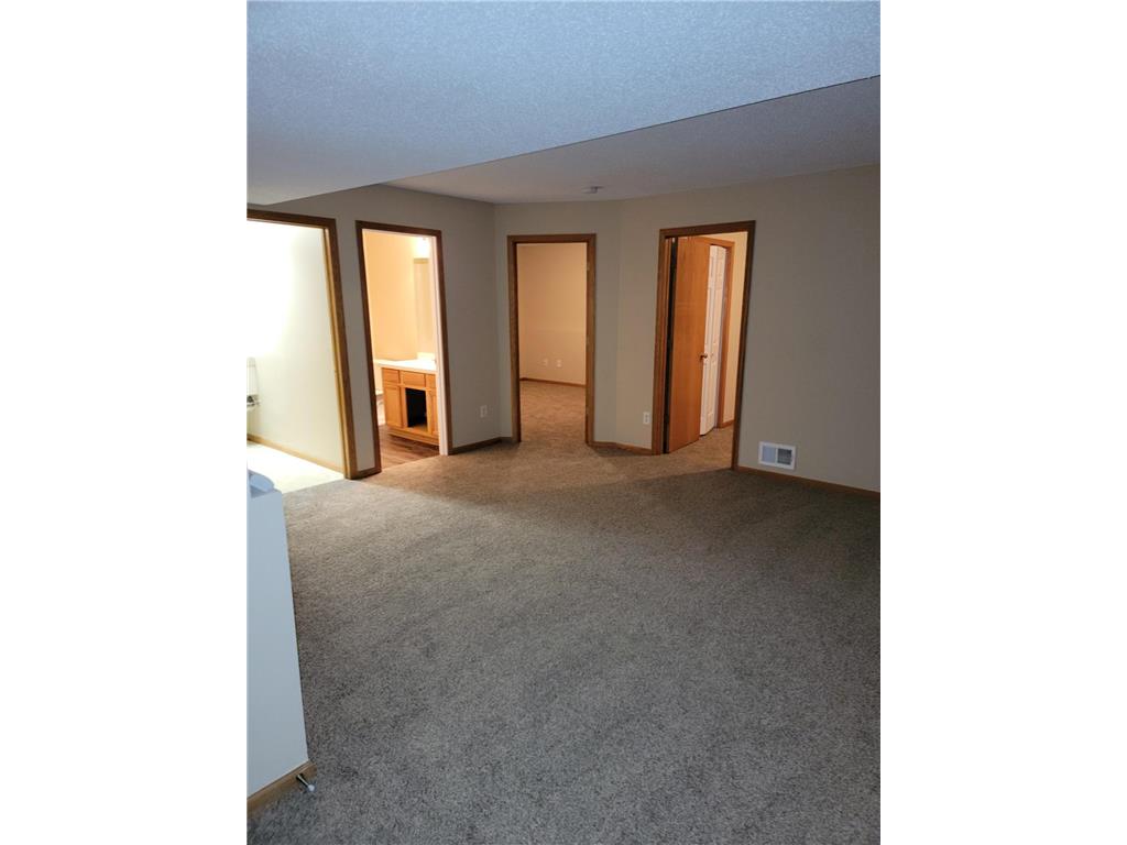 2403 Brenner Court Roseville MN 55113 7108183 image16