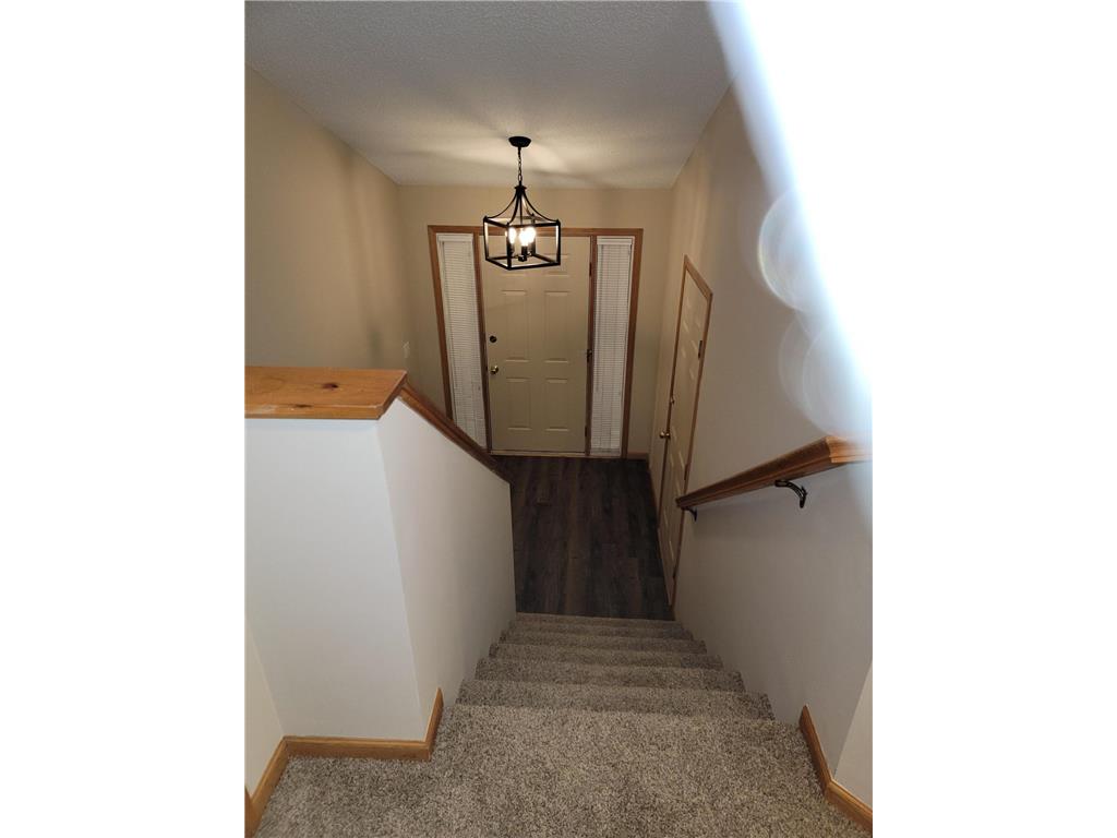 2403 Brenner Court Roseville MN 55113 7108183 image3