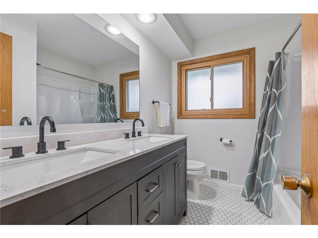 2403 Inca Lane New Brighton MN 55112 7071696 image27