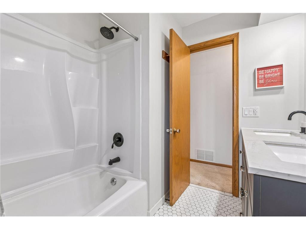 2403 Inca Lane New Brighton MN 55112 7071696 image28