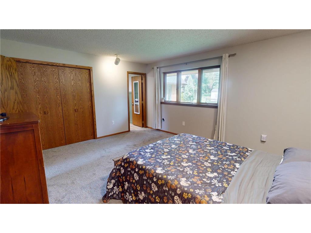 2404 8th Avenue SW Austin MN 55912 6776090 image40