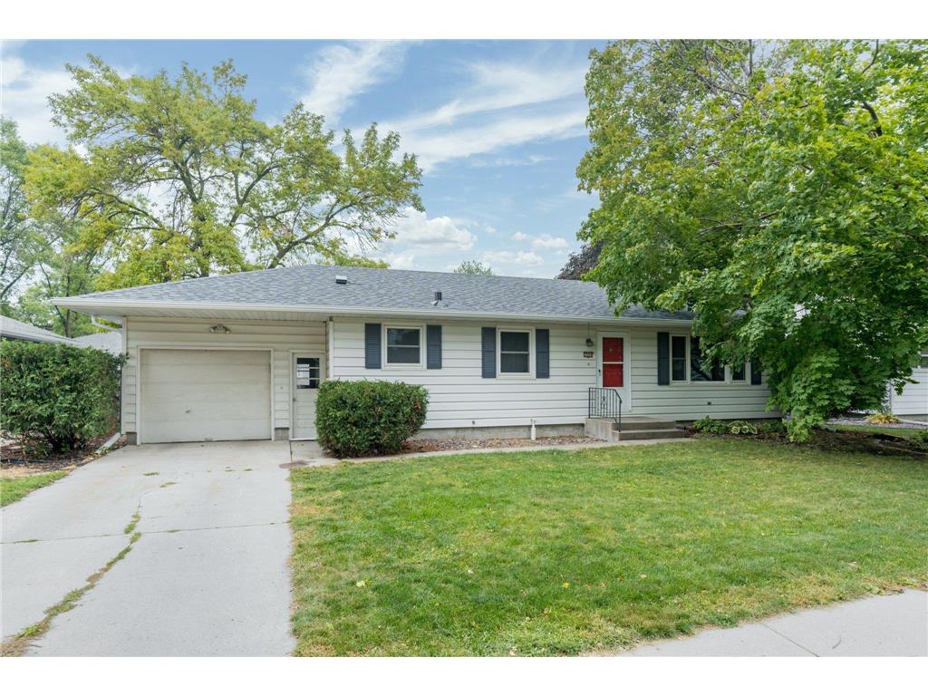 2404 E Main Street Mankato MN 56001 6429920 image1