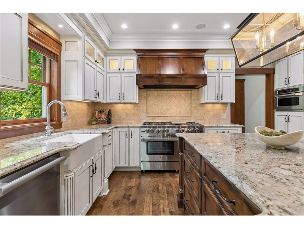 2404 Fieldstone Curve Woodbury MN 55129 7099487 image22