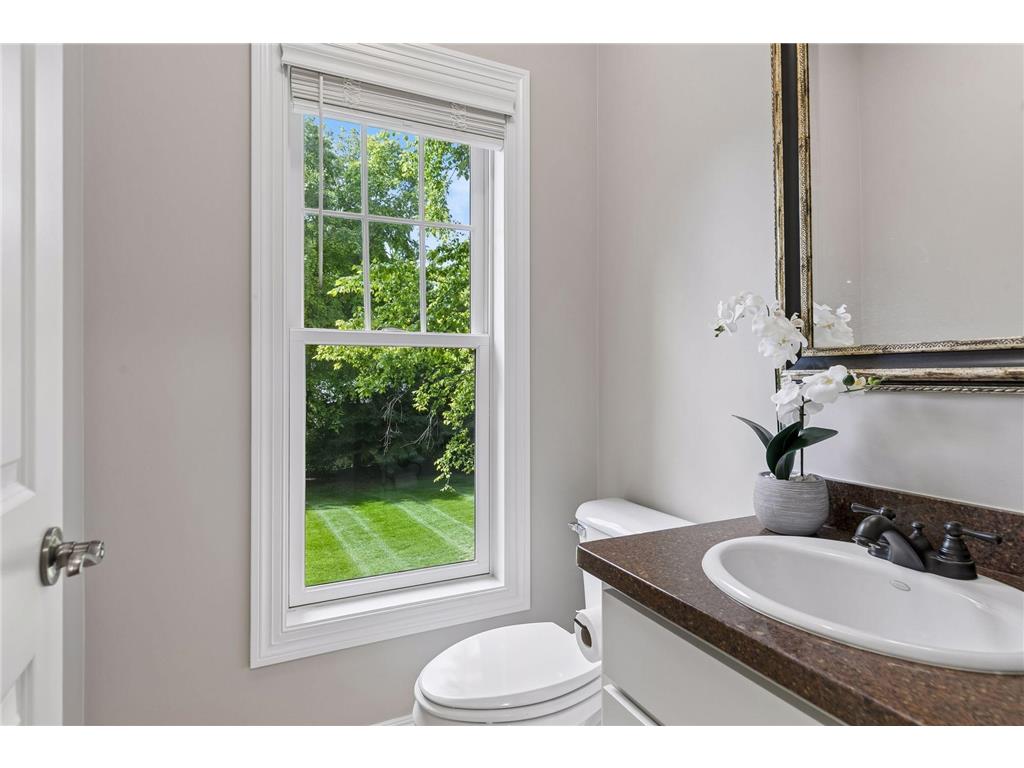 2404 Fieldstone Curve Woodbury MN 55129 7099487 image28