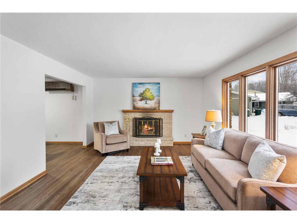 2404 Hayes Court Burnsville MN 55337 6825429 image2