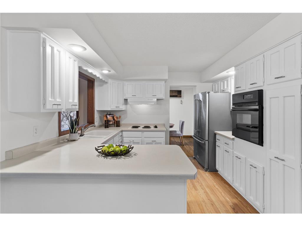 2404 Hayes Court Burnsville MN 55337 6825429 image5