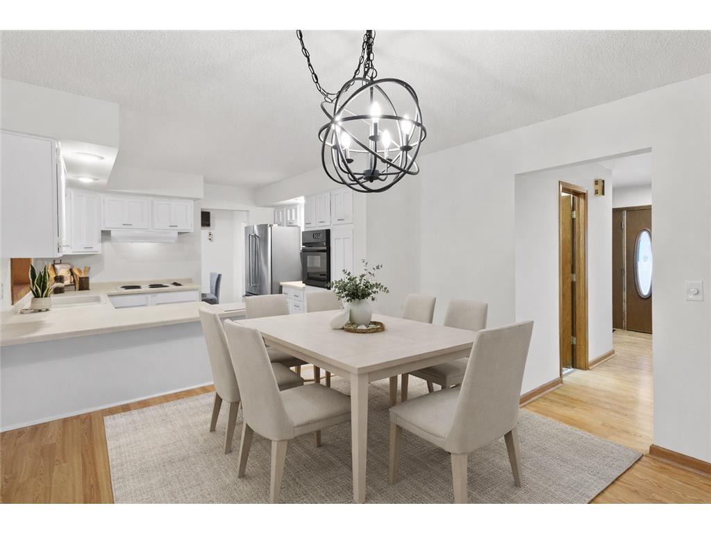 2404 Hayes Court Burnsville MN 55337 6825429 image7