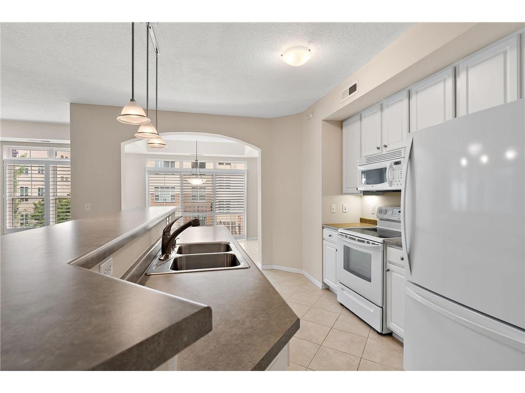 2405 39th Avenue NE #204 Saint Anthony MN 55421 6568284 image1