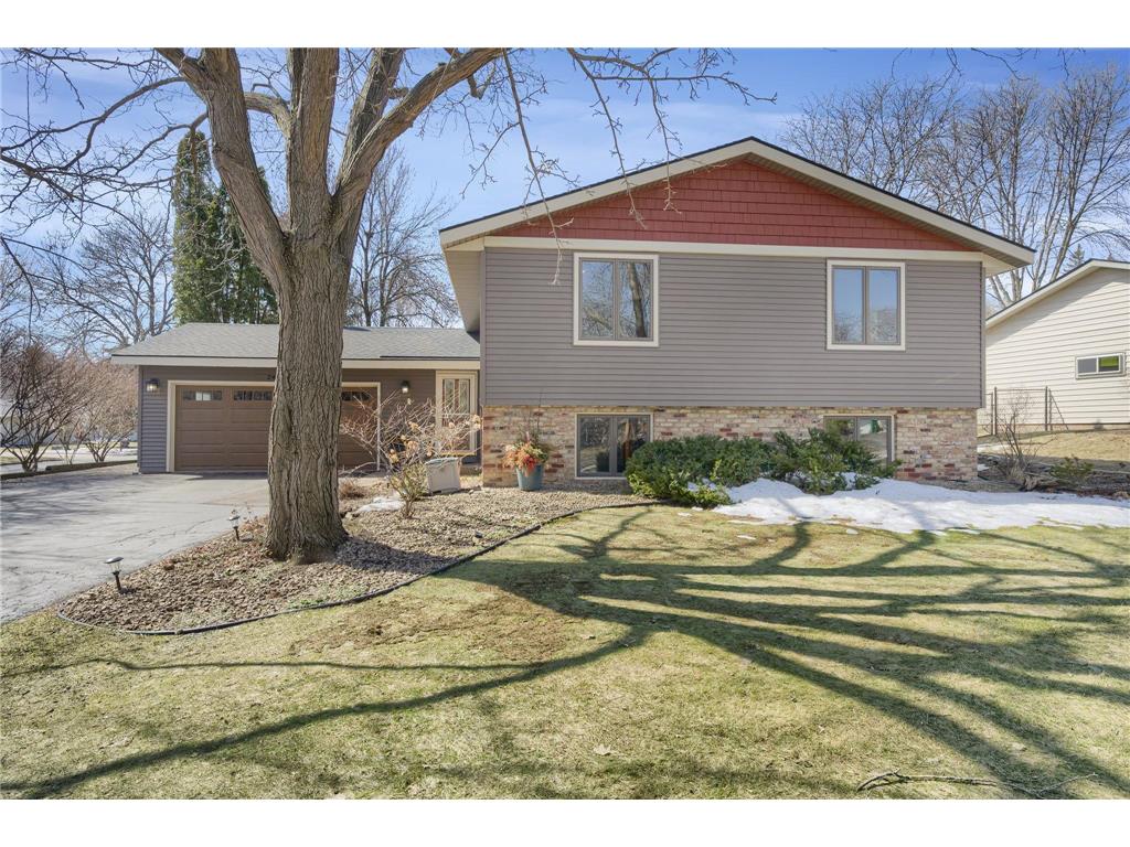 2405 E 125th Street Burnsville MN 55337 6354564 image1