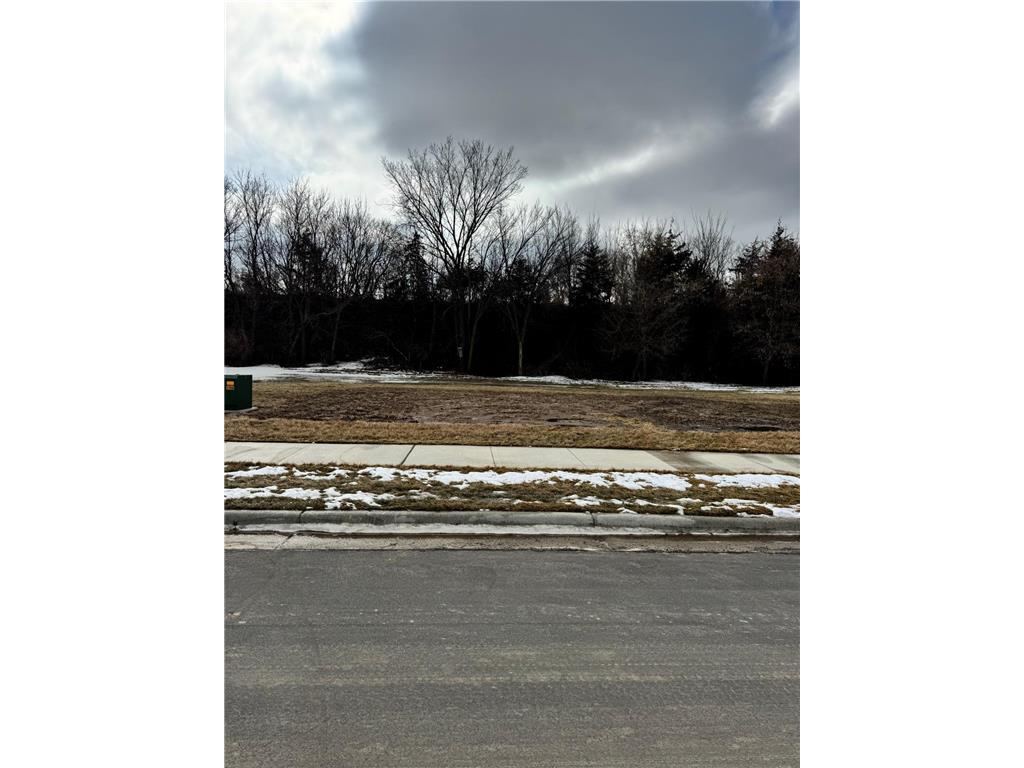 2405 Lake Avenue New Ulm MN 56073 7030714 image1