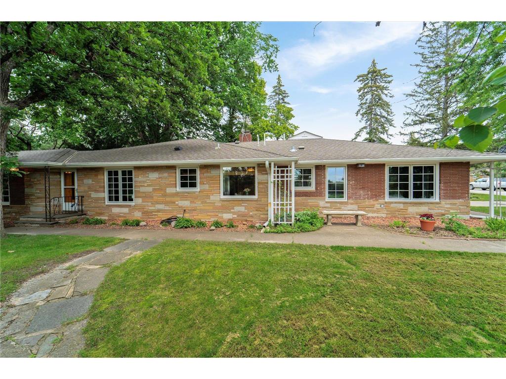 2405 Pascal Street Roseville MN 55113 - Zimmerman Lake 6558952 image1