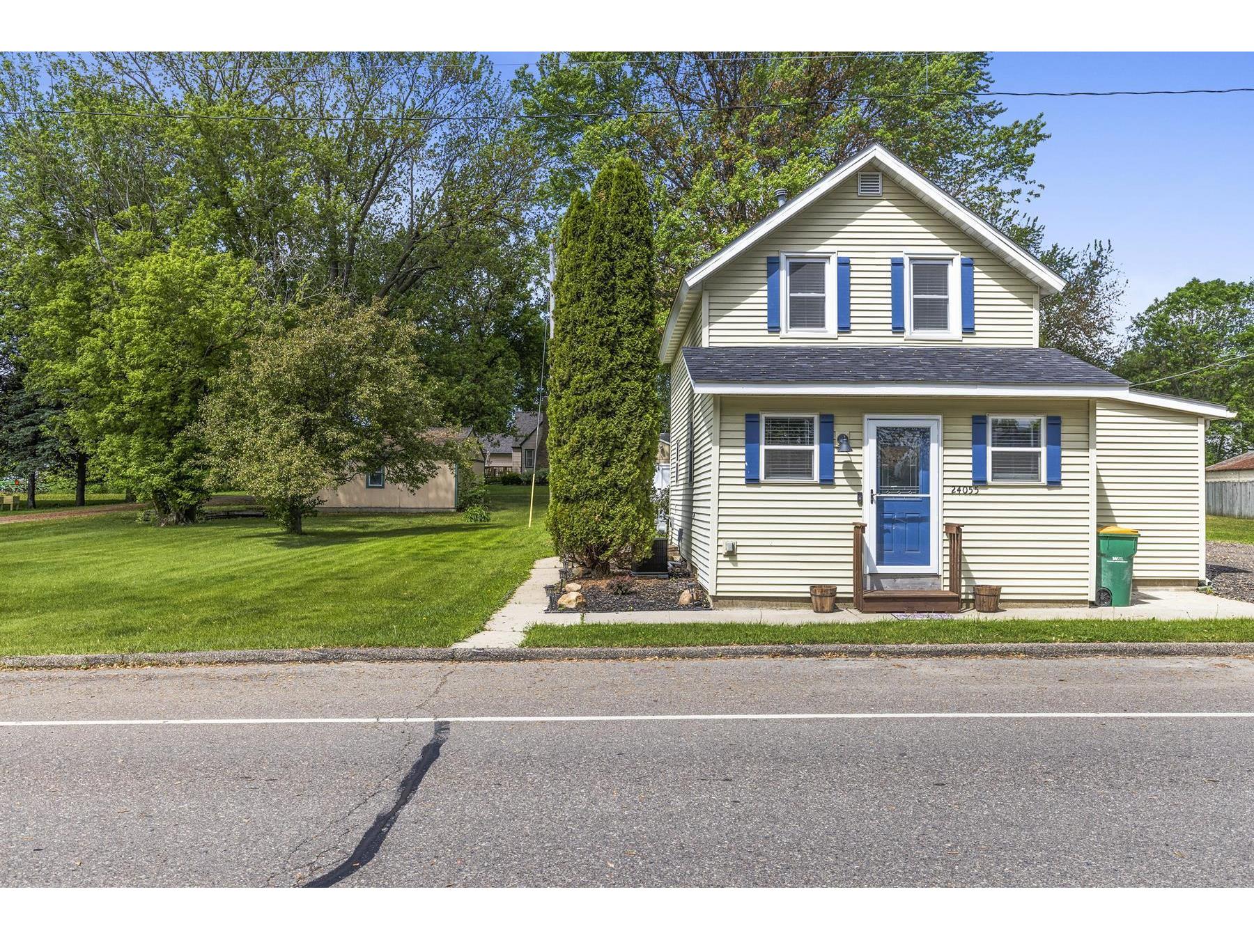 24055 Hogan Avenue, New Trier, MN 55031 MLS 5760585 Edina Realty