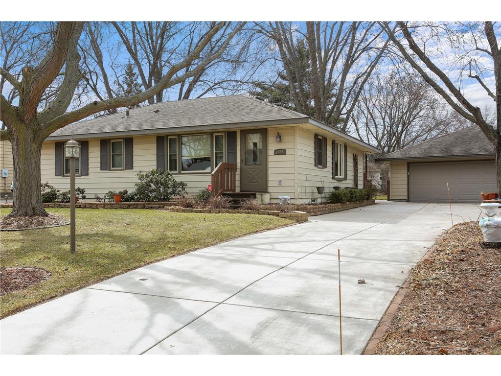 2406 Brighton Lane, New Brighton, MN 55112 MLS 6165033 Edina Realty