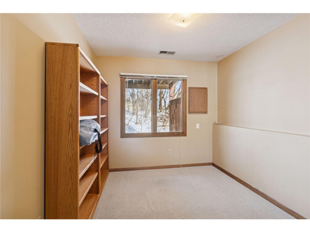 2406 County Road D W #4 Roseville MN 55112 7014255 image16