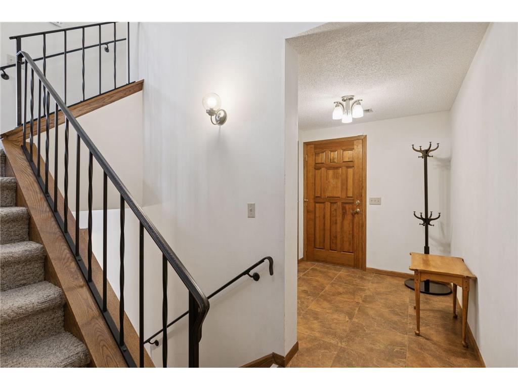 2406 County Road D W #4 Roseville MN 55112 7014255 image3