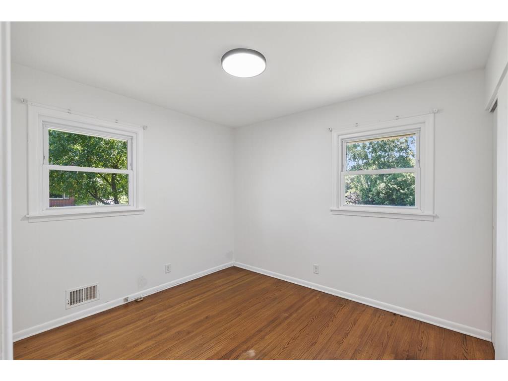 2406 Ericon Drive Brooklyn Center MN 55430 7089220 image11