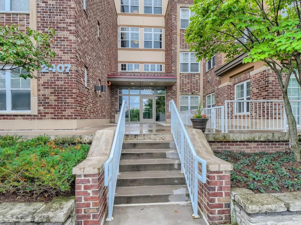 2407 39th Avenue NE 410, Saint Anthony, MN, 55421 MLS 6252975