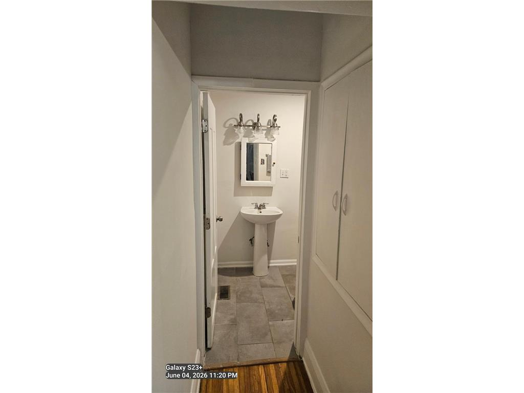 2407 N 4th Minneapolis MN 55411 7069249 image14