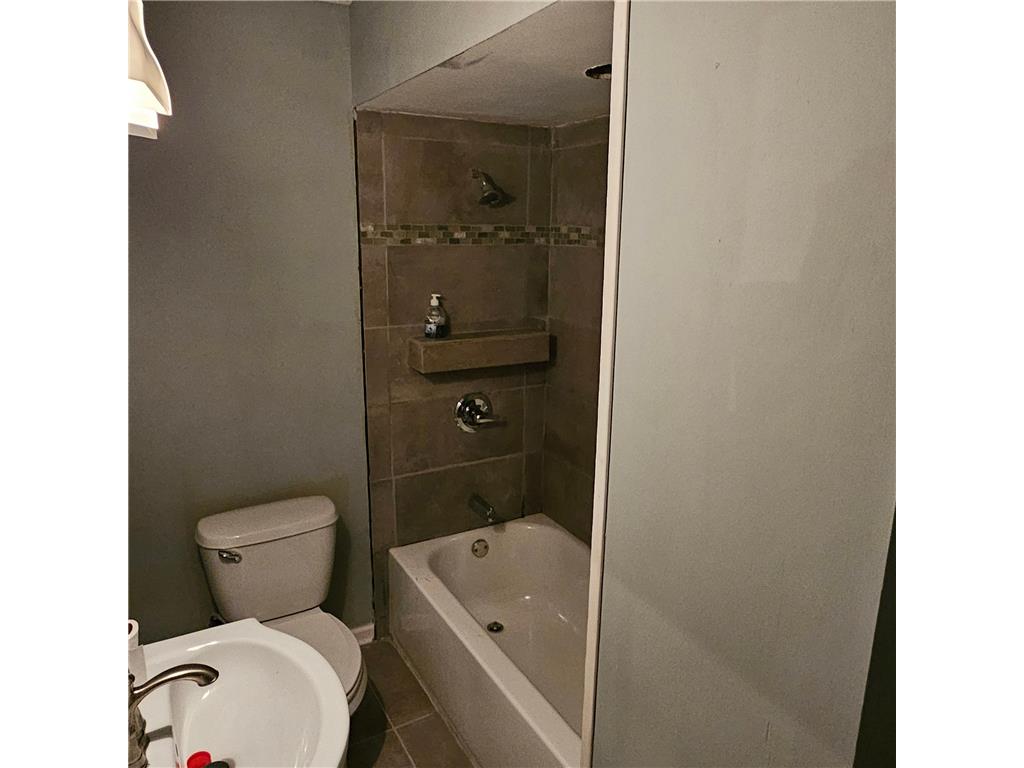 2407 N 4th Minneapolis MN 55411 7069249 image17