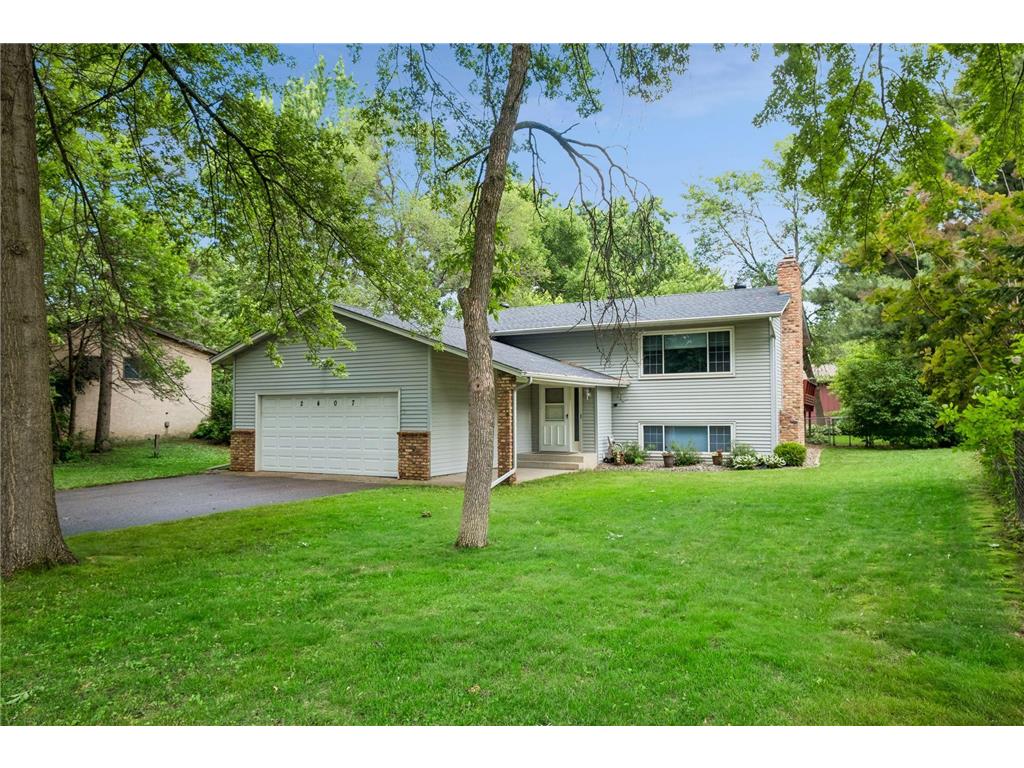 2407 Spruce Place White Bear Lake MN 55110 7090413 image1