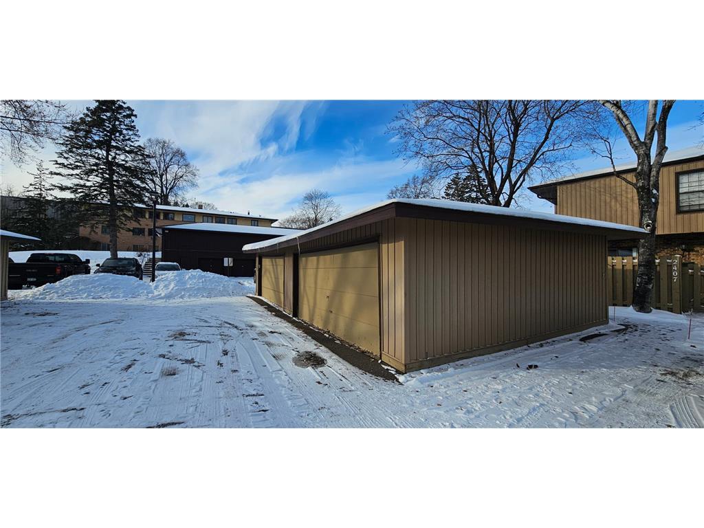 2407 Unity Avenue N Golden Valley MN 55422 7002697 image19
