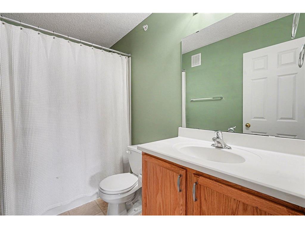2408 121st Circle NE #C Blaine MN 55449 7042622 image8