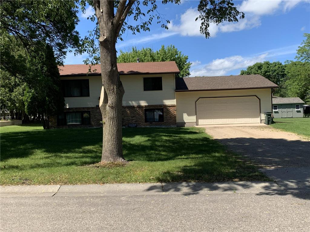 2408 21st Avenue SW Willmar MN 56201 7007380 image1