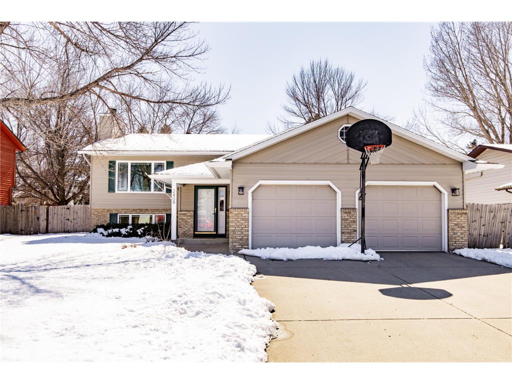 2408 34th Avenue S Fargo ND 58104 7046659 image1