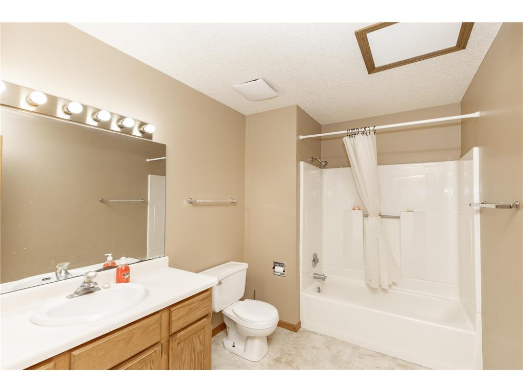2408 34th Avenue S Fargo ND 58104 7046659 image32