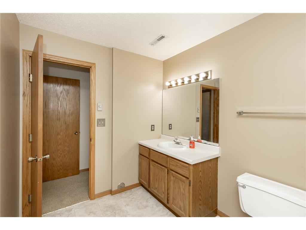 2408 34th Avenue S Fargo ND 58104 7046659 image33