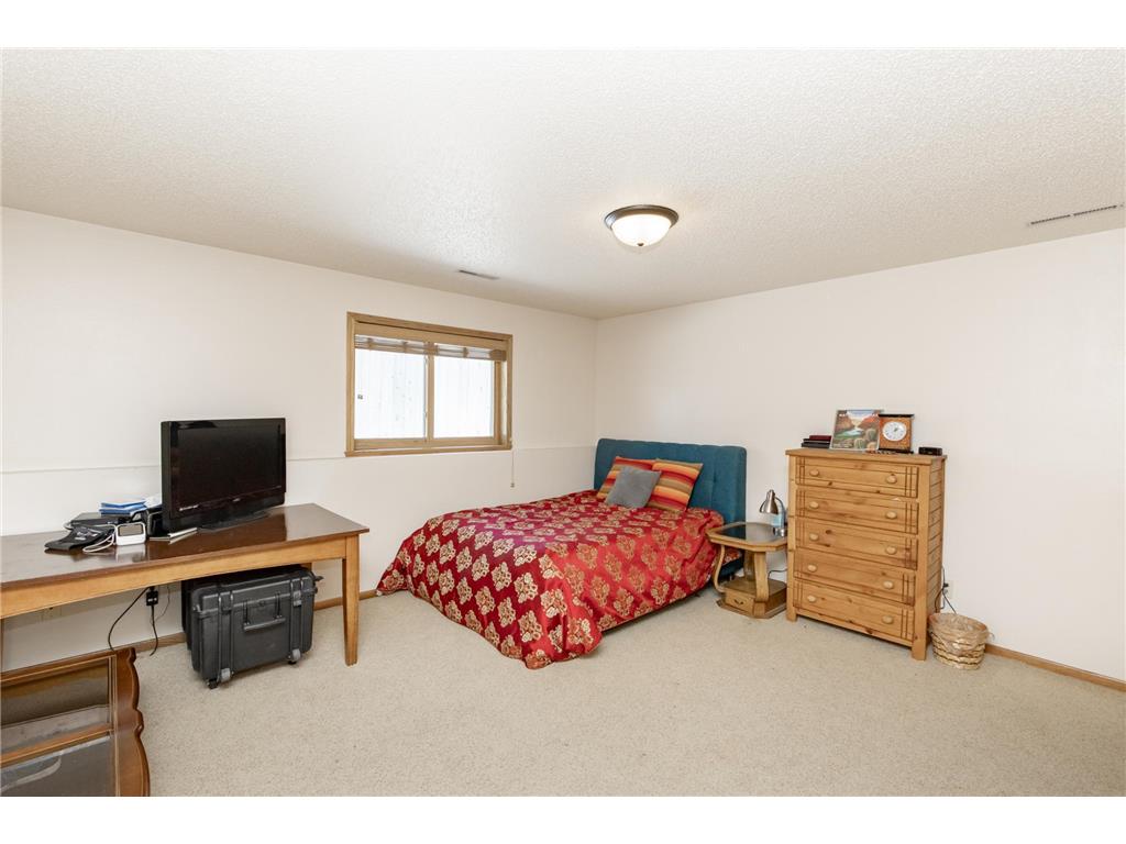 2408 34th Avenue S Fargo ND 58104 7046659 image40