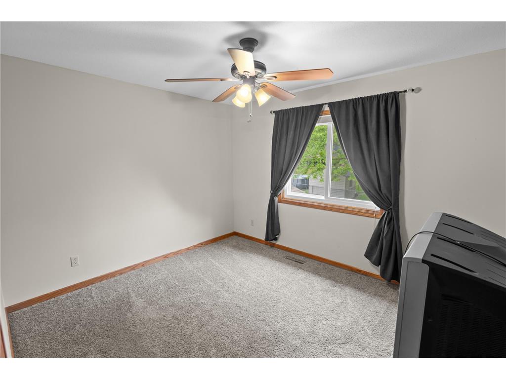 2408 Crestmount Lane Burnsville MN 55306 7077877 image10