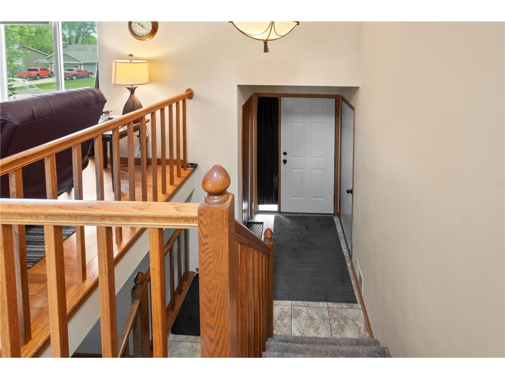 2408 Crestmount Lane Burnsville MN 55306 7077877 image4