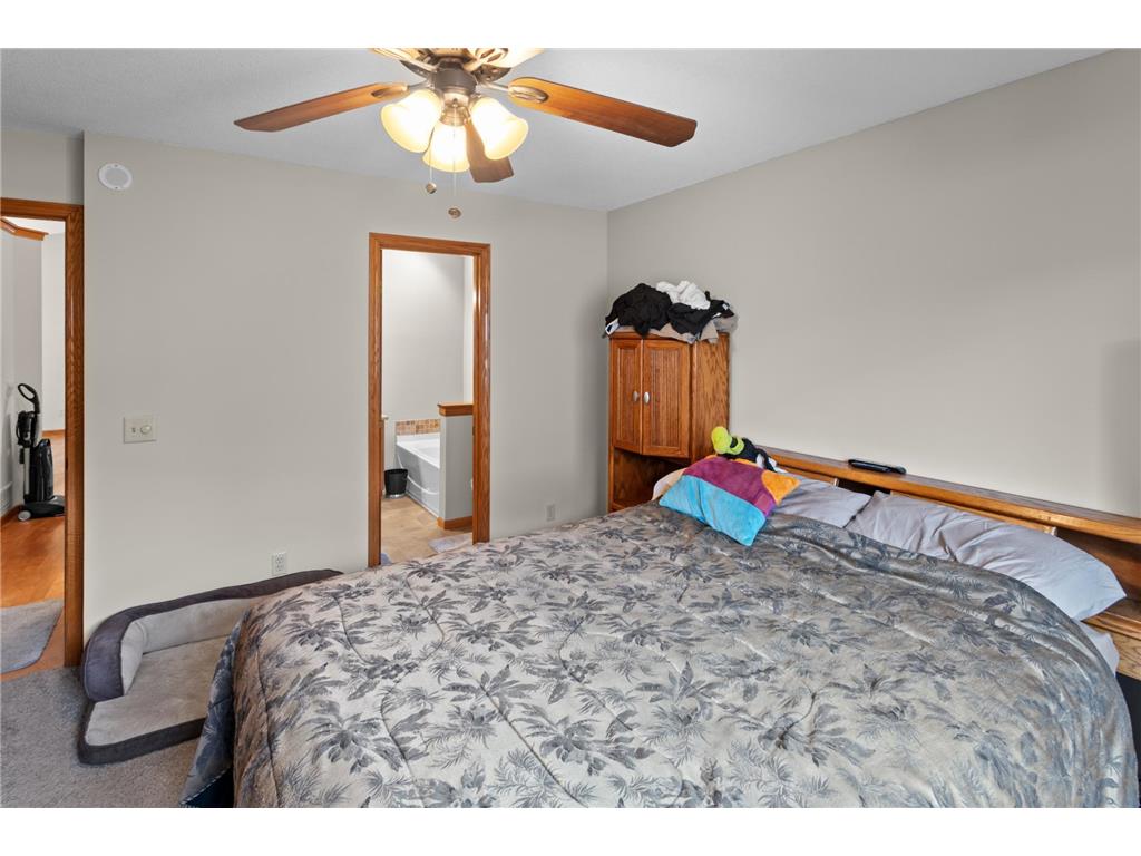 2408 Crestmount Lane Burnsville MN 55306 7077877 image8