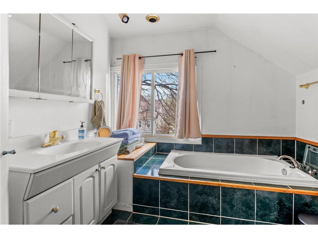 2408 Fremont Avenue S Minneapolis MN 55405 7059751 image43