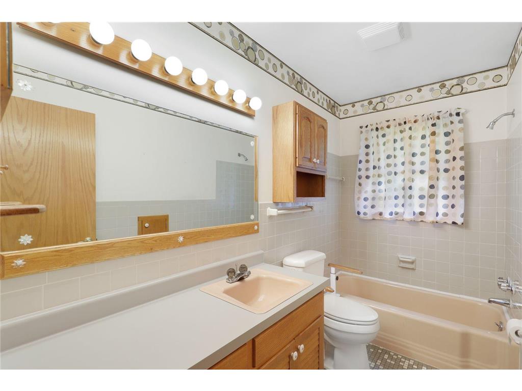 2408 Spruce Place White Bear Lake MN 55110 7094069 image16