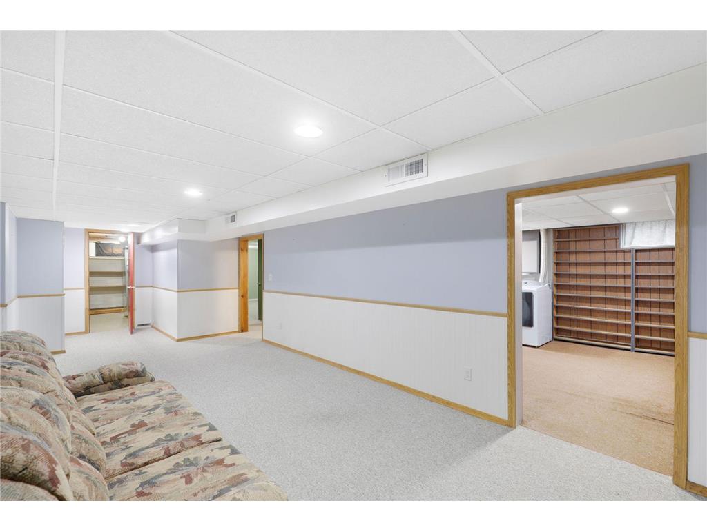 2408 Spruce Place White Bear Lake MN 55110 7094069 image23