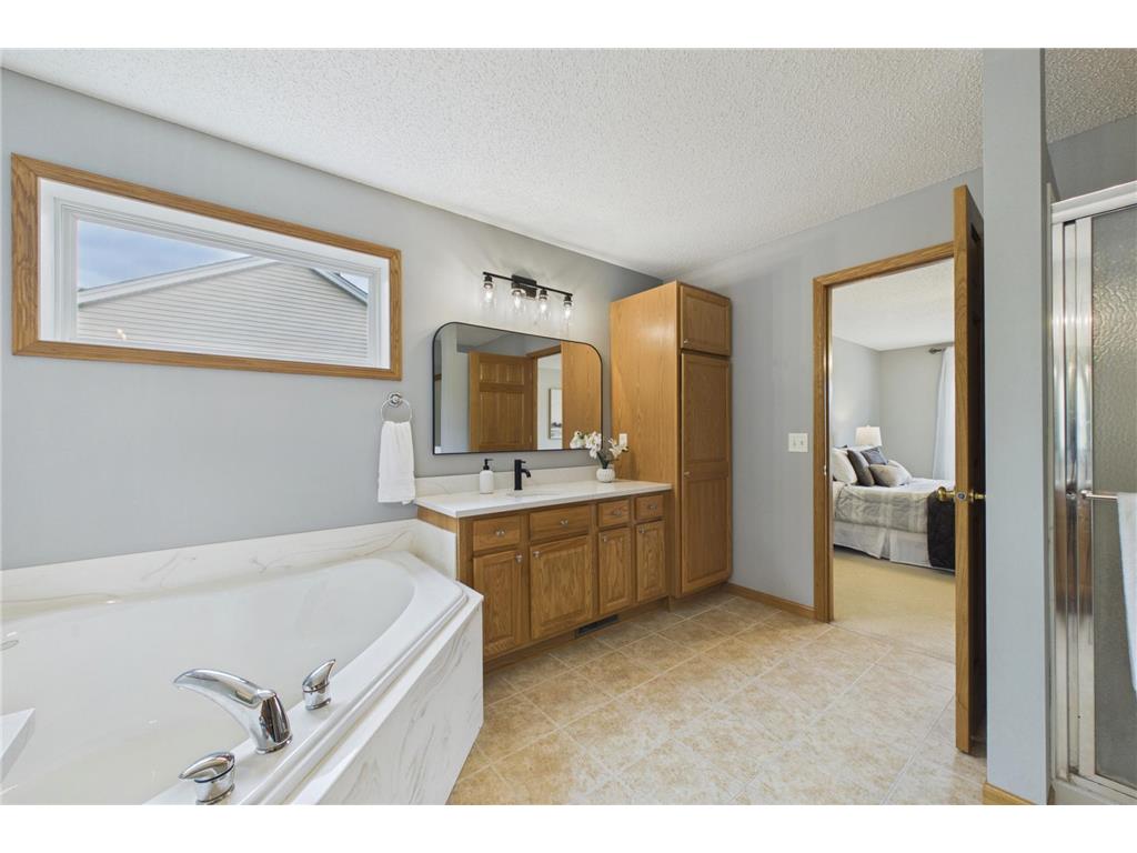 2409 Golf Drive Woodbury MN 55129 7086508 image26