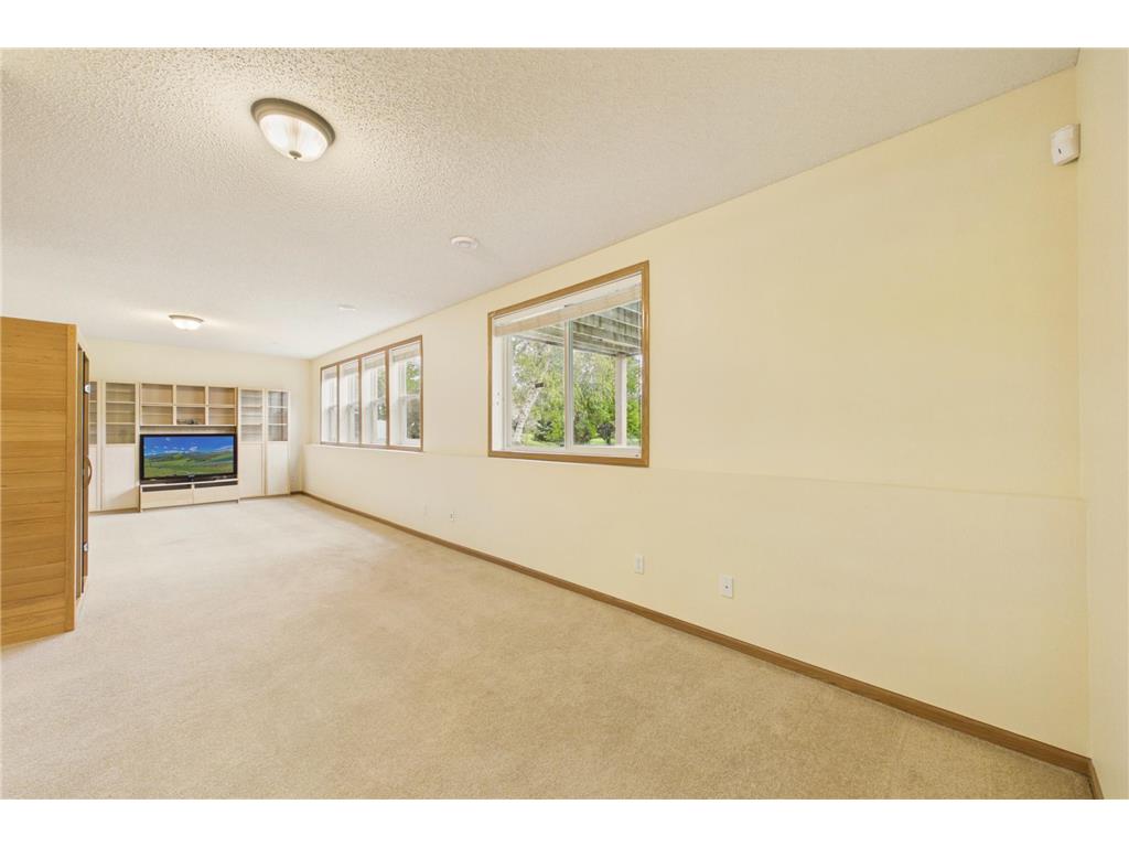 2409 Golf Drive Woodbury MN 55129 7086508 image31