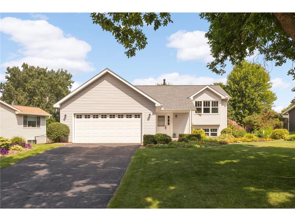 2409 Henslow Avenue N Oakdale MN 55128 6770233 image1