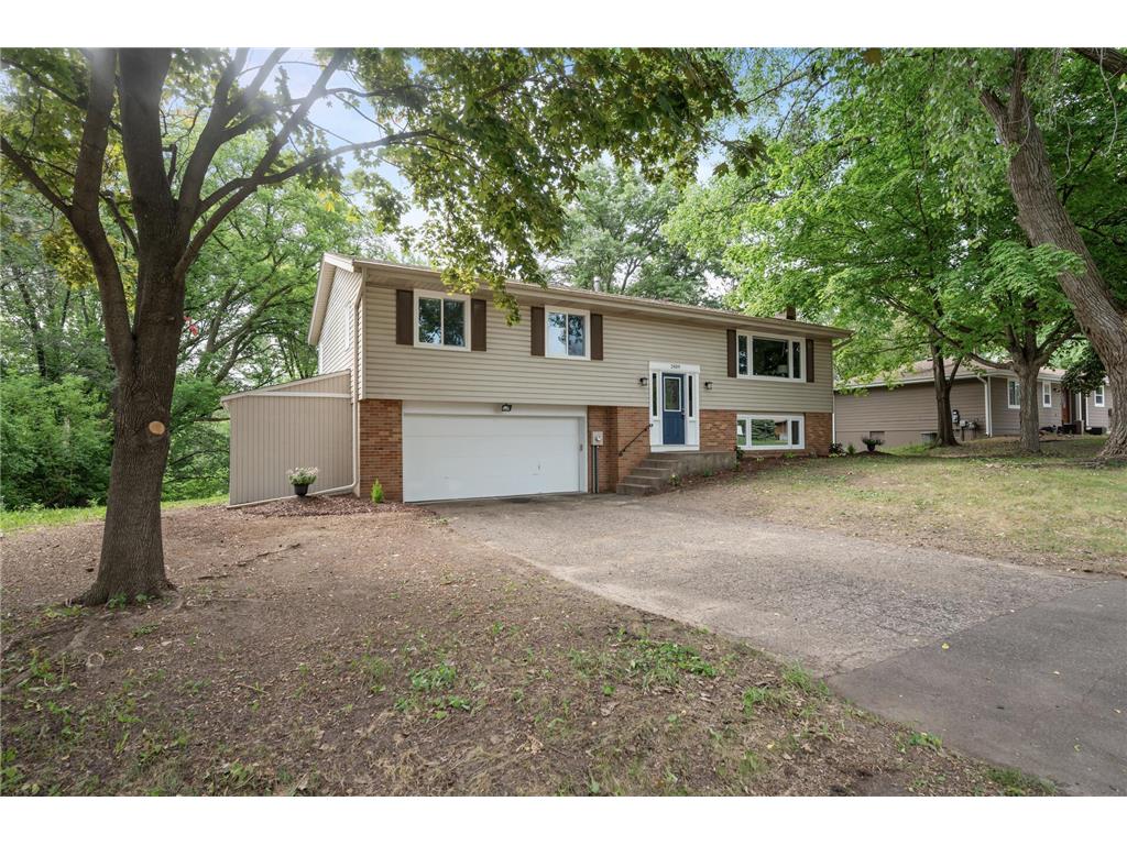 2409 Highland View Avenue S Burnsville MN 55337 6381636 image1