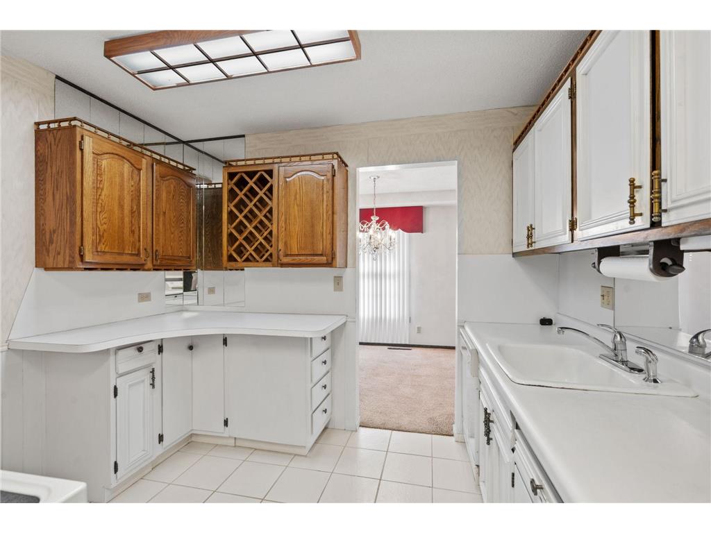 2409 Unity Avenue N Golden Valley MN 55422 7056874 image10