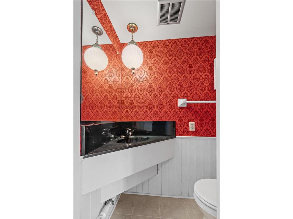 2409 Unity Avenue N Golden Valley MN 55422 7056874 image11