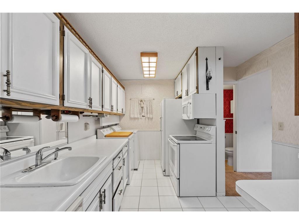 2409 Unity Avenue N Golden Valley MN 55422 7056874 image9