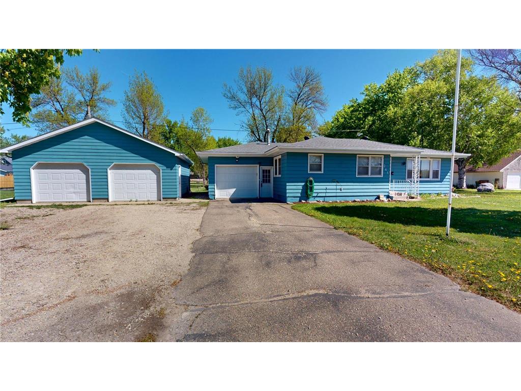 241 5th Street SE Glenville MN 56036 7072406 image1