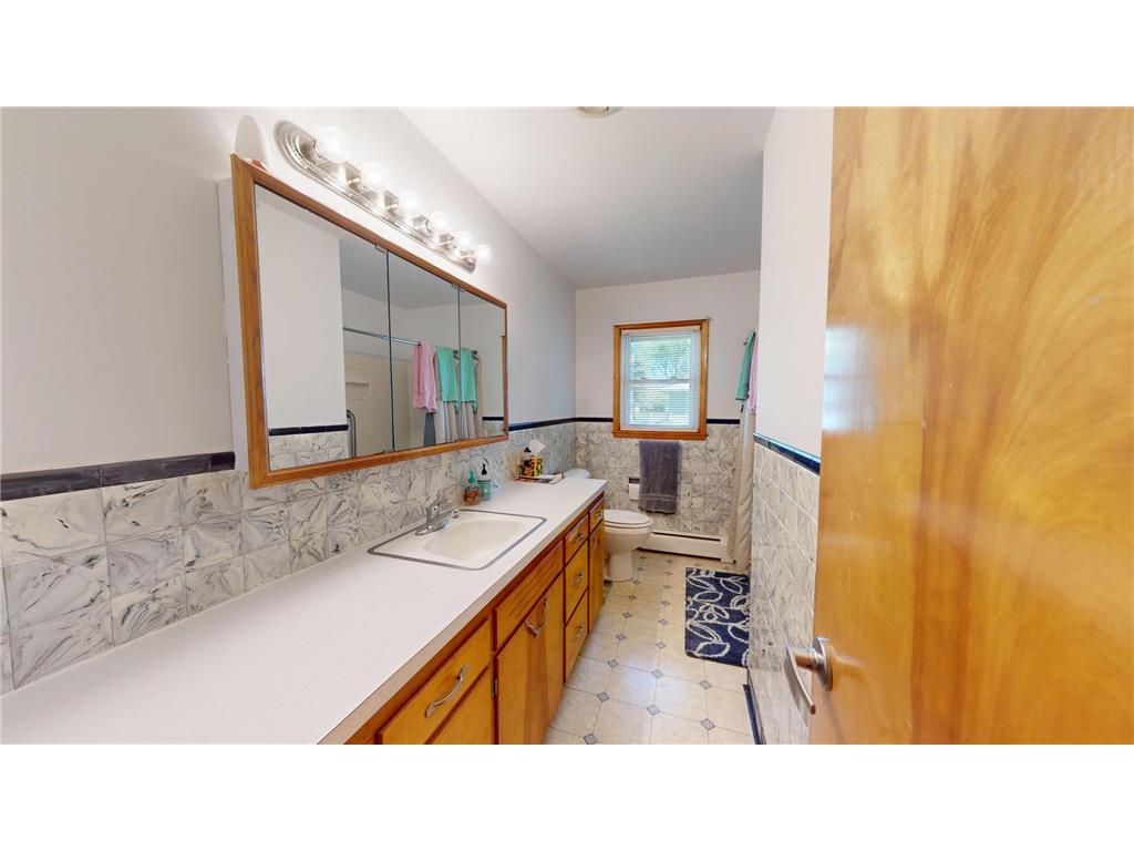241 5th Street SE Glenville MN 56036 7072406 image10