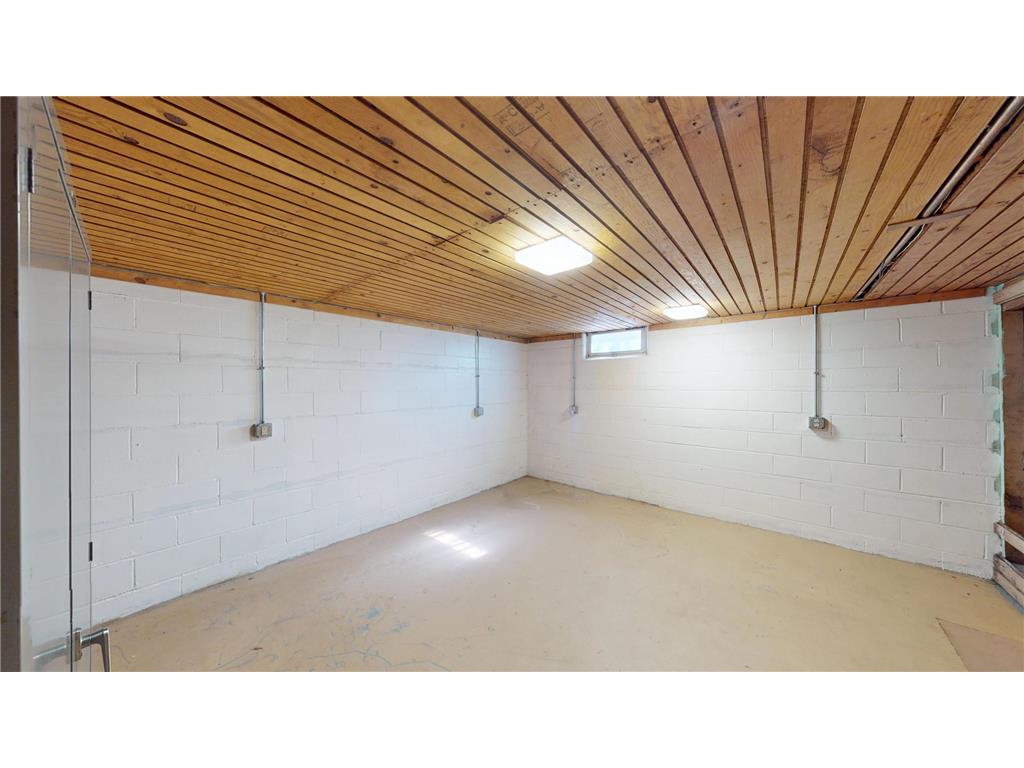 241 5th Street SE Glenville MN 56036 7072406 image19