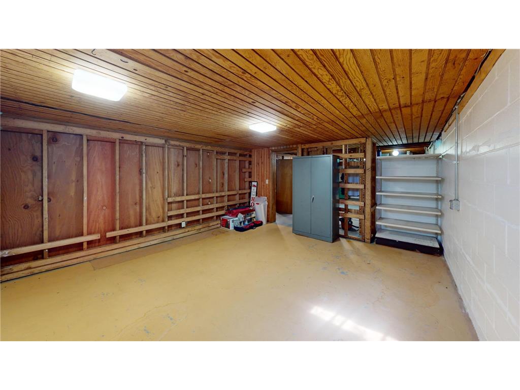 241 5th Street SE Glenville MN 56036 7072406 image20